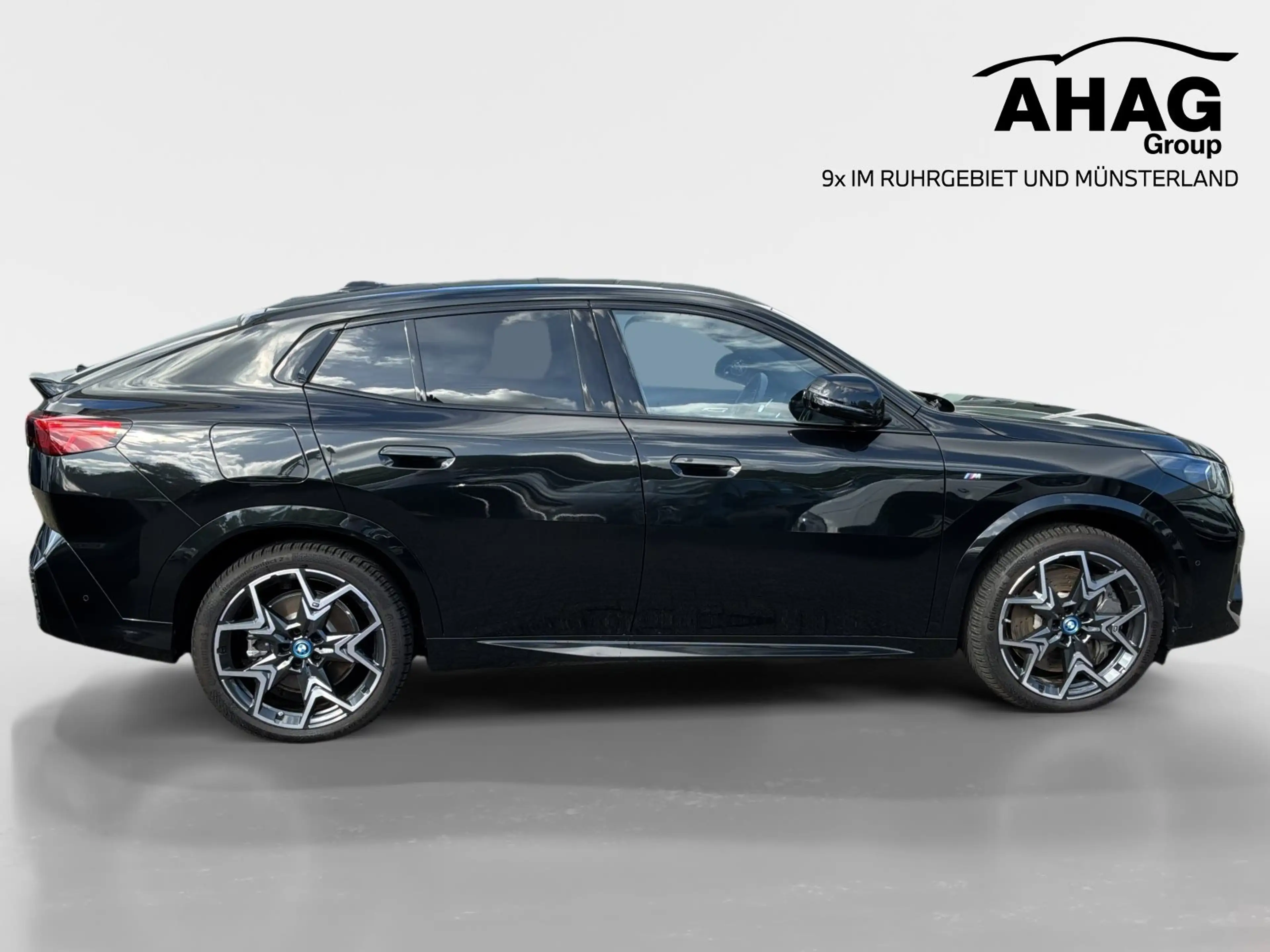 BMW iX2 xDrive30 M Sportpaket — photo 3