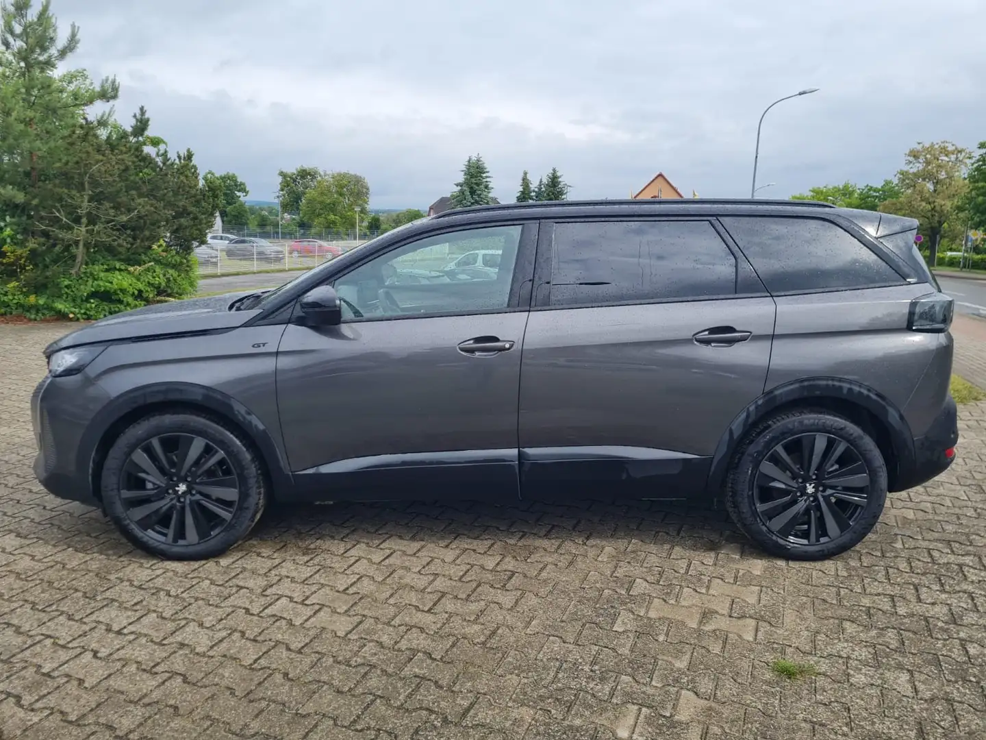 Peugeot 5008 GT AT Black-Paket. e.Heckklappe 7-Sitzer NAVI LED Szürke - 2