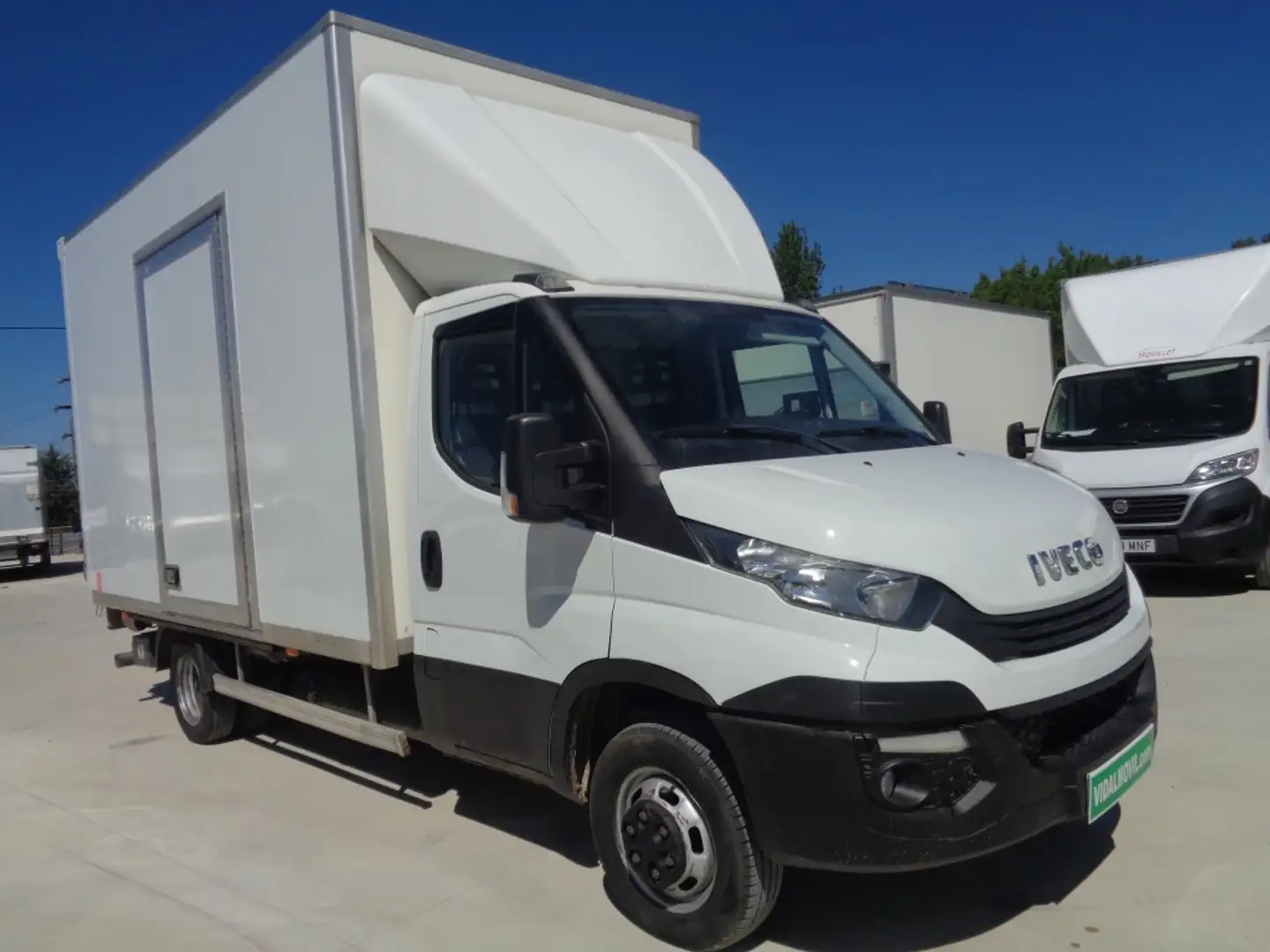 Iveco Daily Chasis Cabina 35C14 4100 136 Blanc - 2