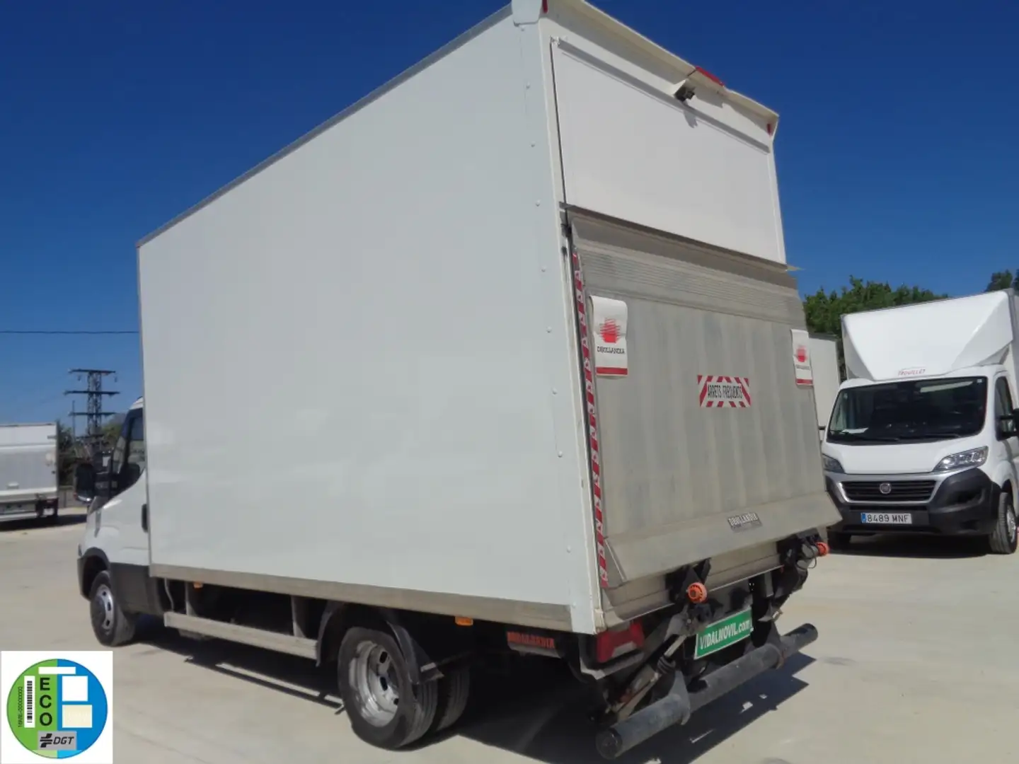 Iveco Daily Chasis Cabina 35C14 4100 136 Blanc - 1
