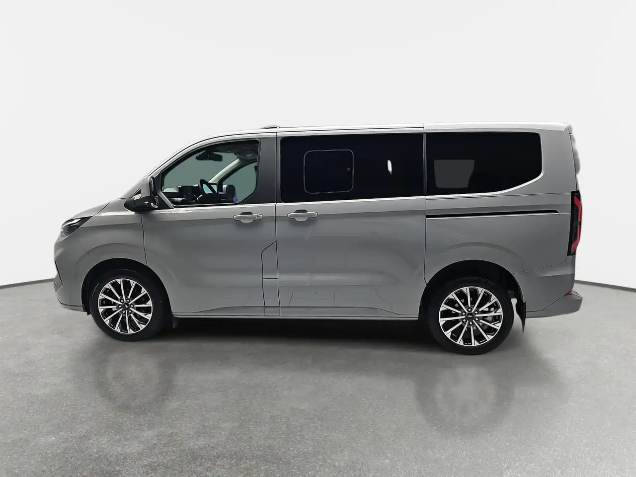 Ford Tourneo Custom 2026 — фото 6