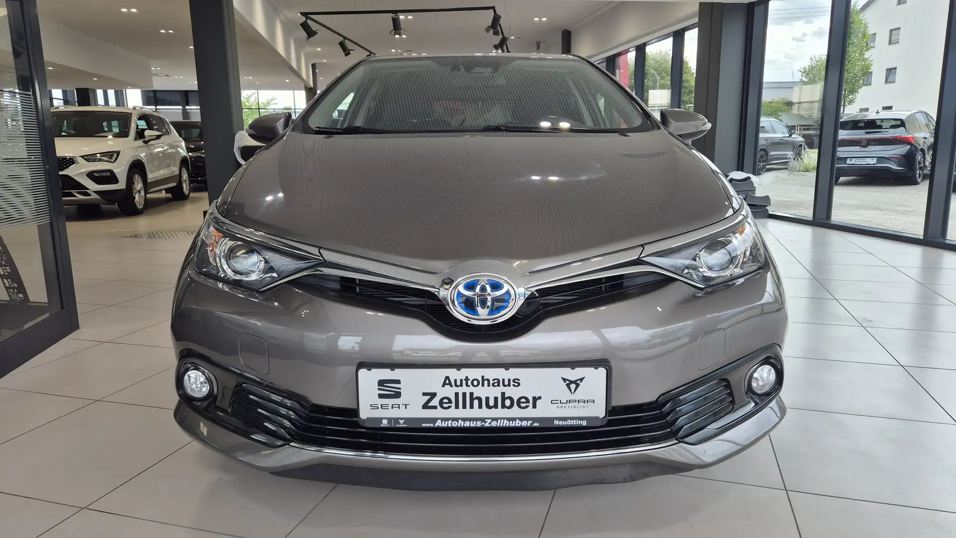 Toyota Auris 1.8 Hybrid Automatik Edit. S+ *Sehr Sparsam* Grau - 2