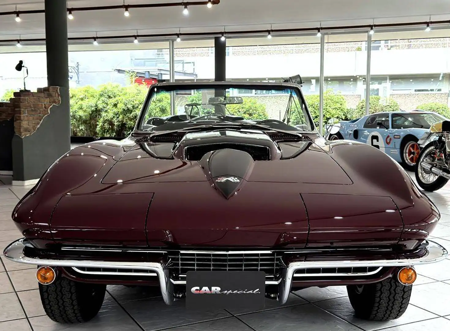 Corvette C2 Corvette Sting Ray 427 7.0 Liter V8 L71 Tri-Convertible - 1