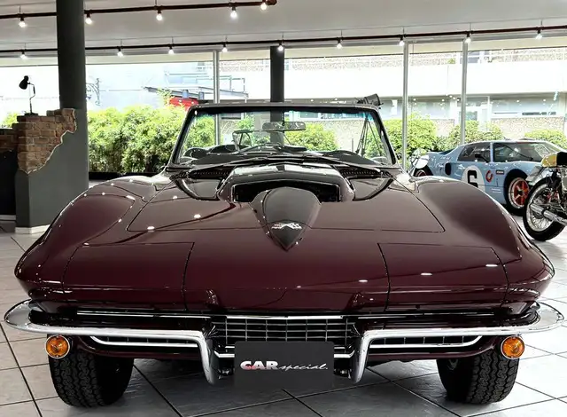 Corvette C2 Corvette Sting Ray 427 7.0 Liter V8 L71 Tri-Convertible