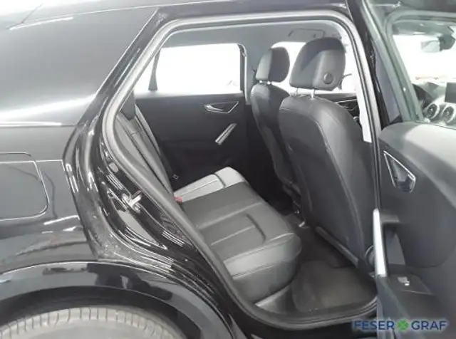 Audi Q2 view 7