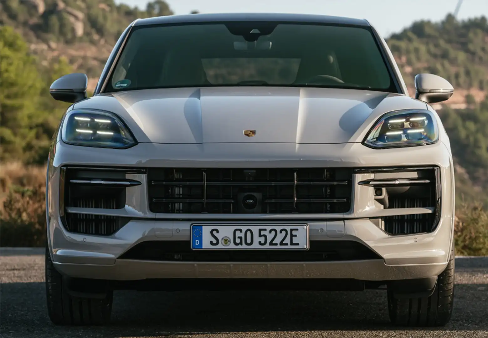 Porsche Cayenne Coupé Turbo E-Hybrid GT Aut. Gris - 2