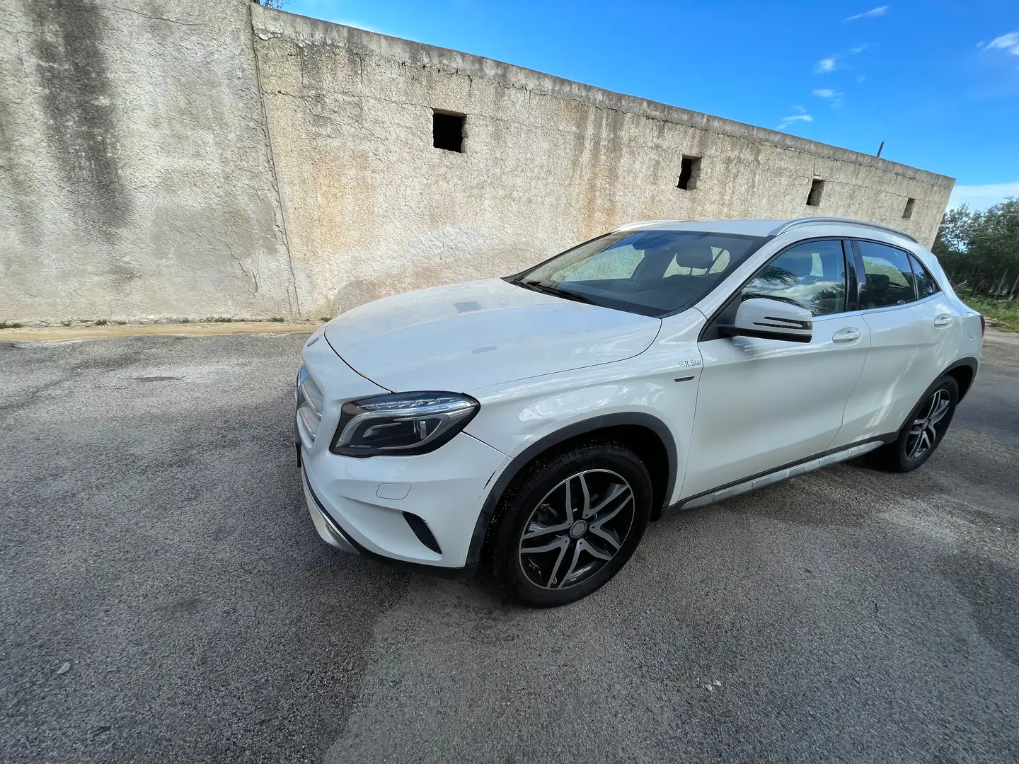Mercedes-Benz GLA 200 GLA 200 d Enduro Activity auto Bianco - 2