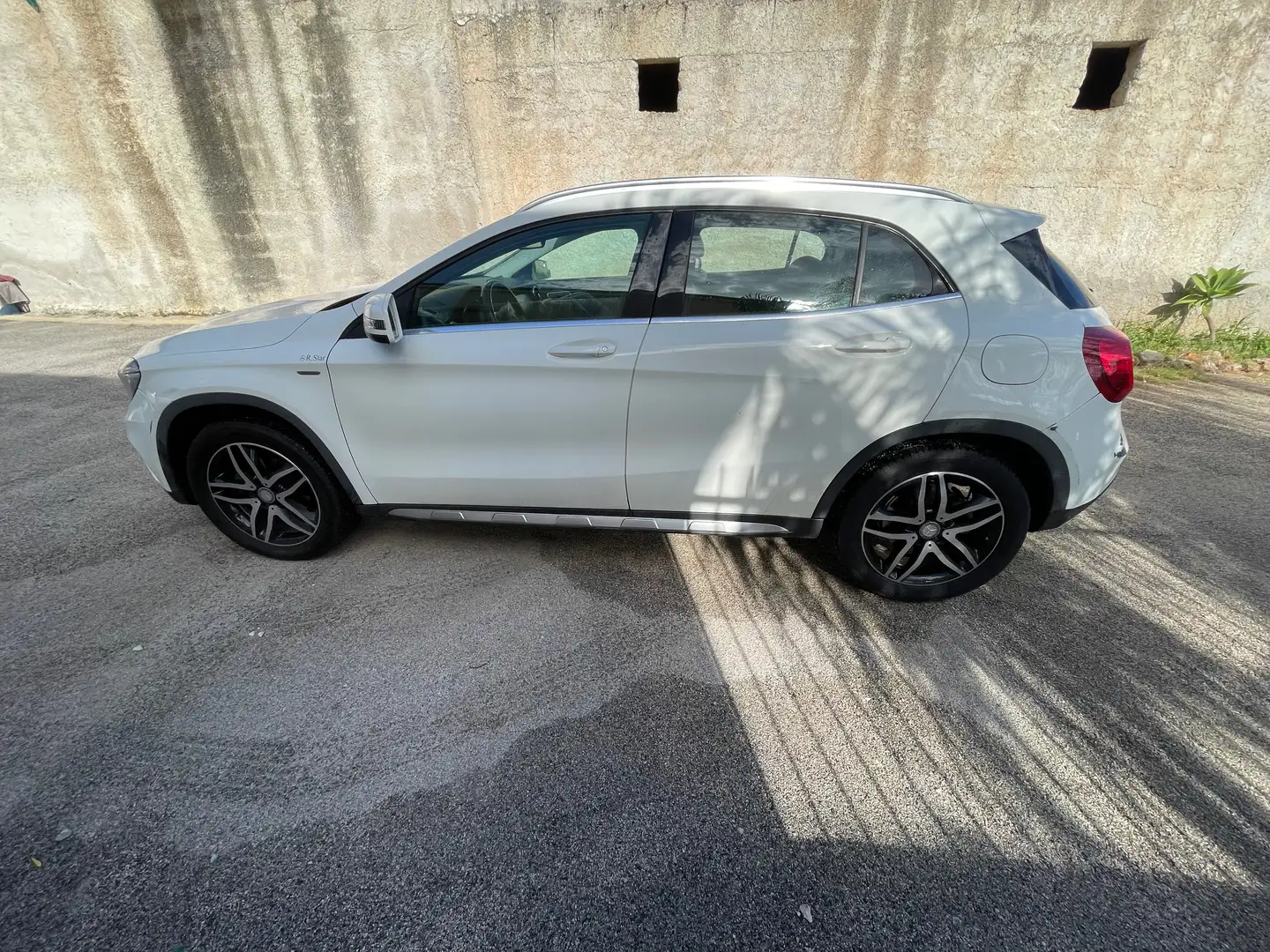 Mercedes-Benz GLA 200 GLA 200 d Enduro Activity auto Bianco - 1