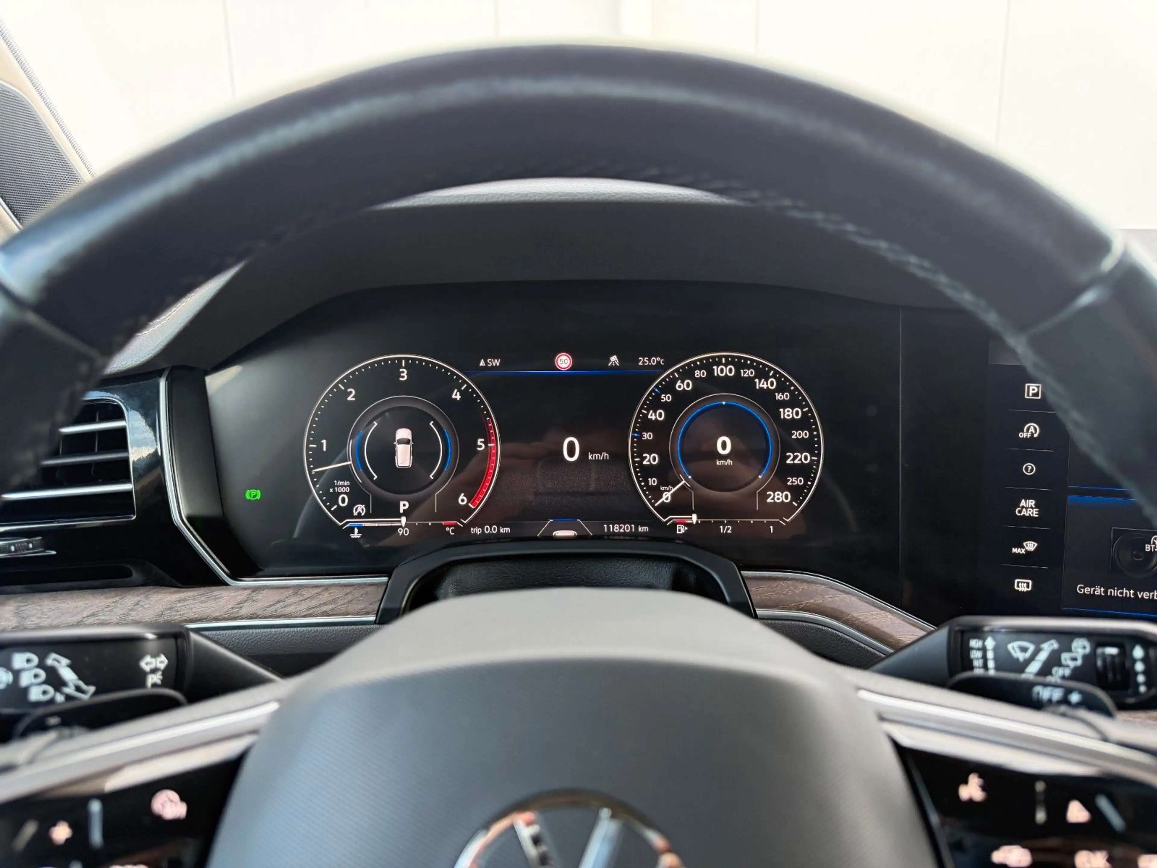 Volkswagen Touareg Atmosph.3.0TDI R-LINE 4Motion STANDH.AHK — photo 9