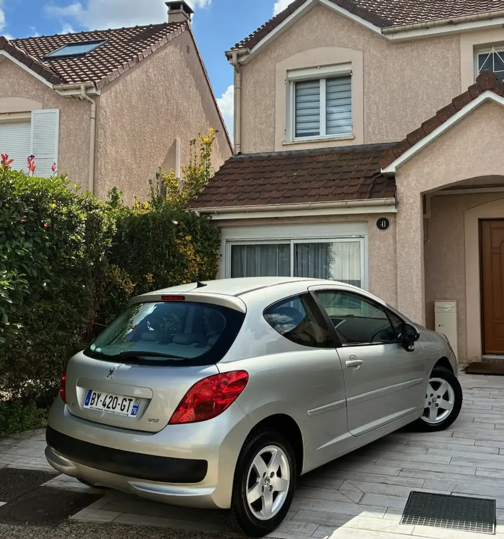 Peugeot 207 207 1.4 VTi 16V 95ch Trendy - 2