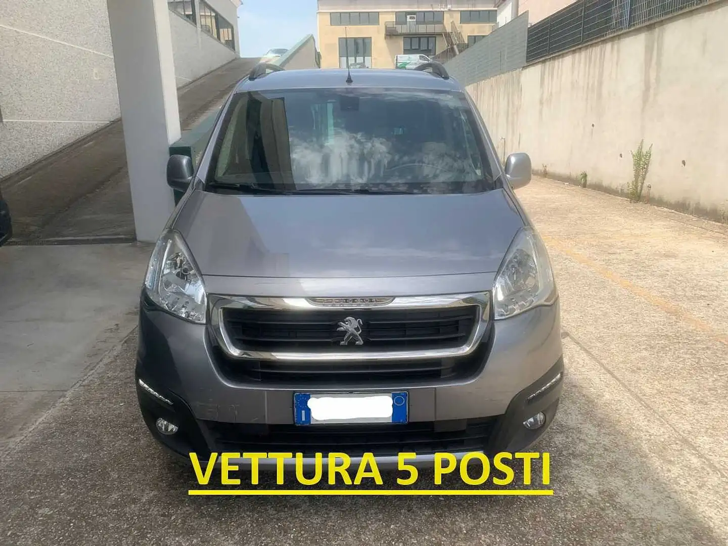 Peugeot Partner Tepee BlueHDi 100 Active Grigio - 2