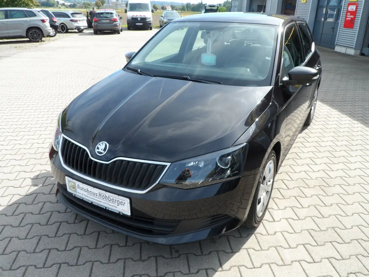 Skoda Fabia Ambition/Klima/SHZ/8 fach Bereift Schwarz - 1