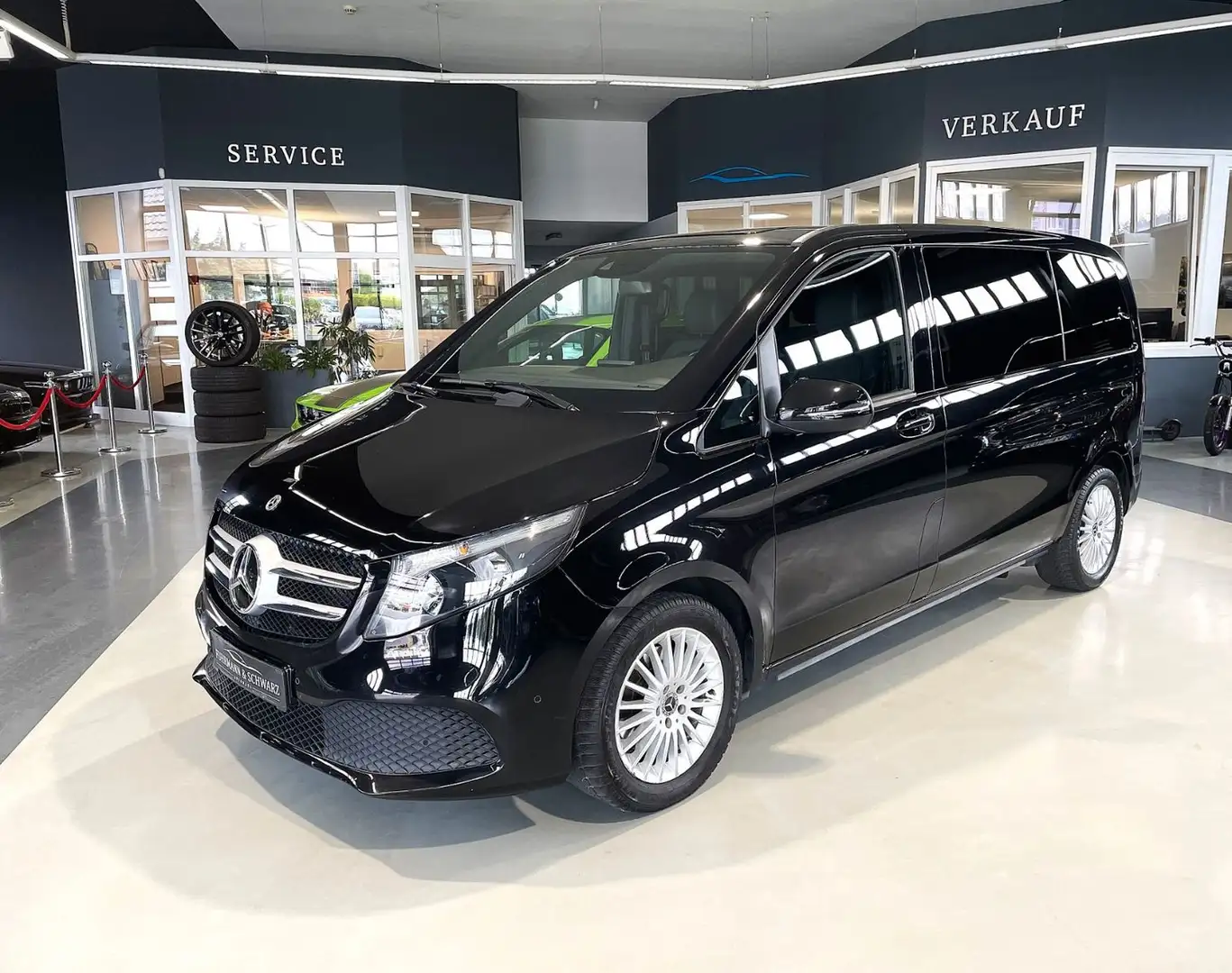 Mercedes-Benz V 220 d Komp 9G Edi AHK+Rfkam+6 Pakete+Standheiz. Negru - 1