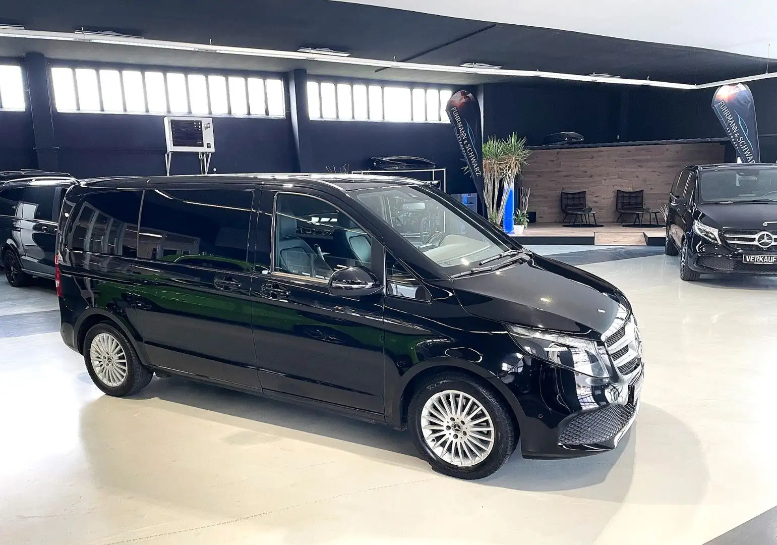 Mercedes-Benz V 220 d Komp 9G Edi AHK+Rfkam+6 Pakete+Standheiz. Negru - 2