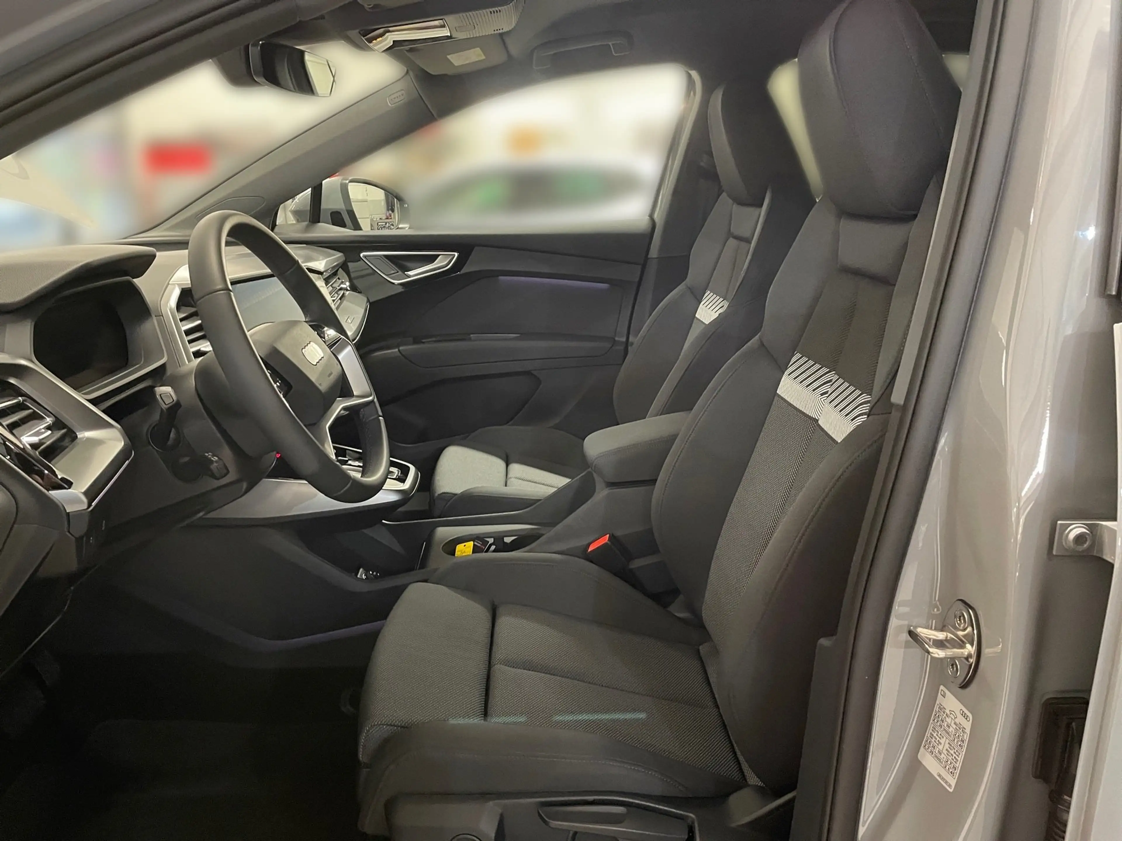 Audi Q4 e-tron 45 *LED*NAVI*PARKSENSOR*SITZHZG* — photo 11