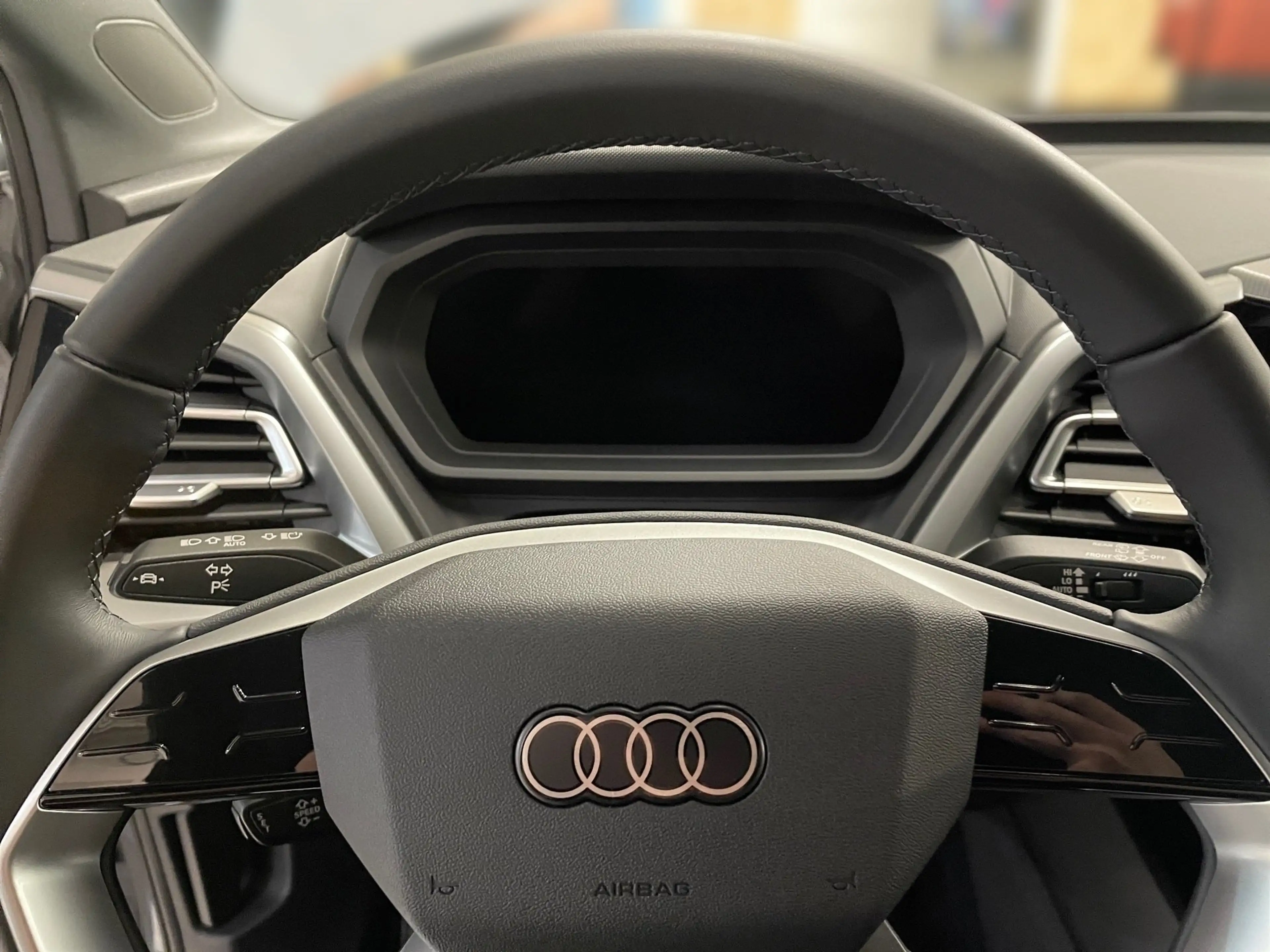 Audi Q4 e-tron 45 *LED*NAVI*PARKSENSOR*SITZHZG* — photo 12
