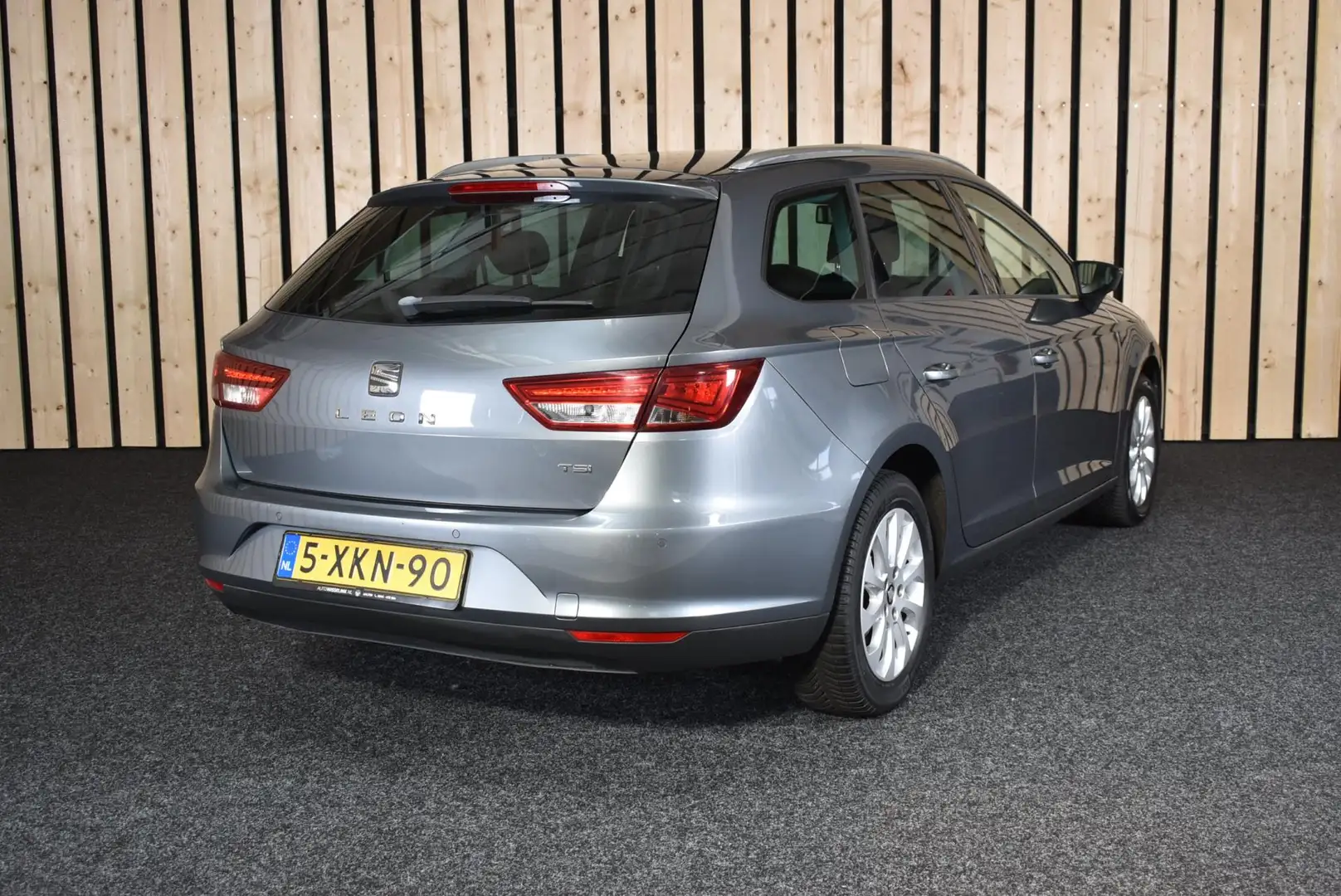 SEAT Leon ST 1.2 TSI Style Business Navi Nwe APK Garantie Grijs - 2