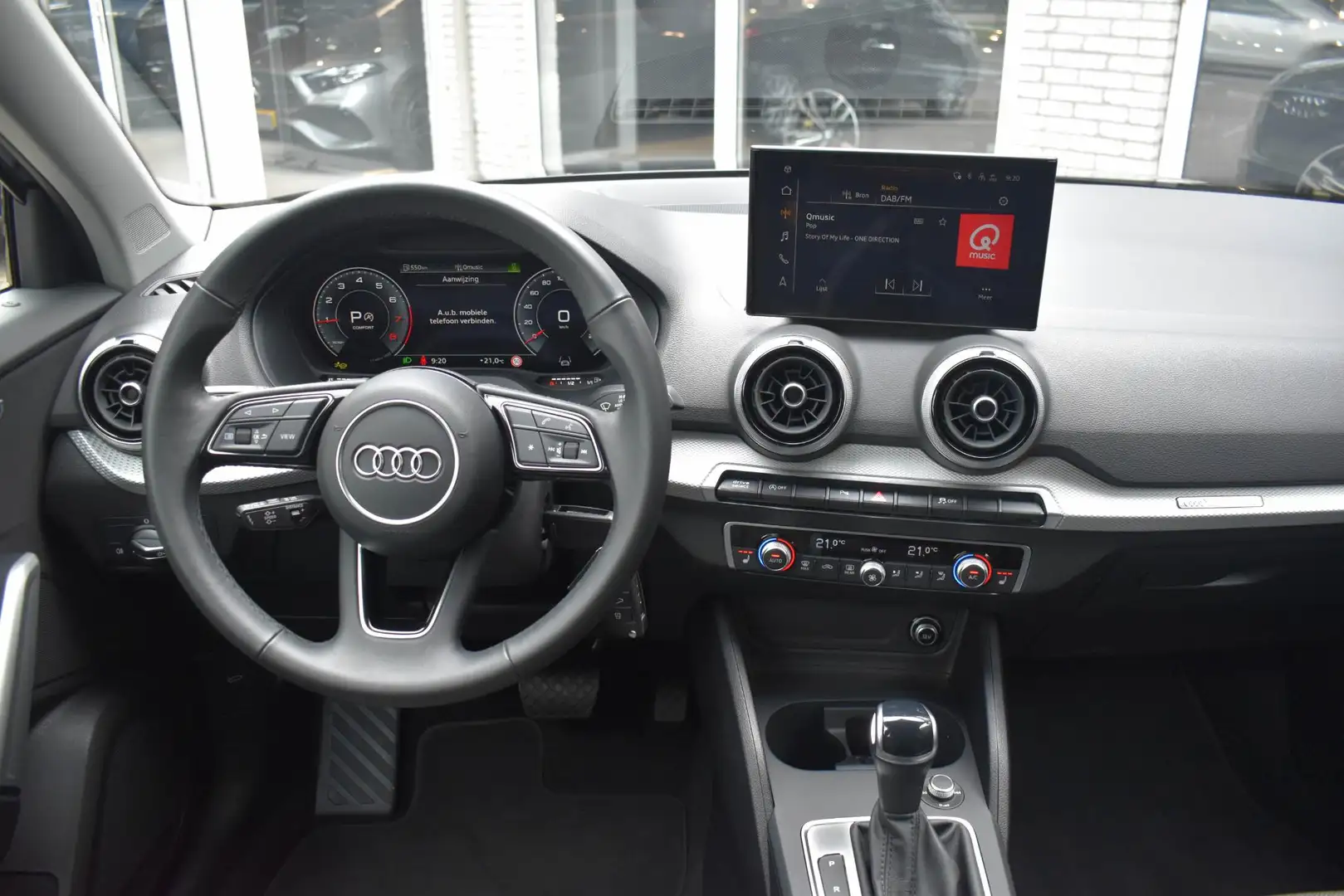 Audi Q2 35 TFSI Aut S-Line LED Camera Virtual ACC Grijs - 2