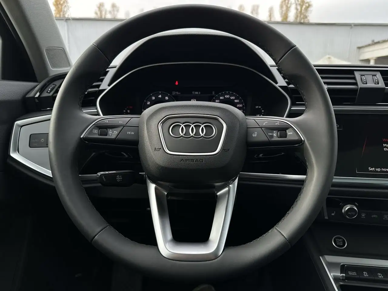 Audi Q3 снимка Audi Q3
