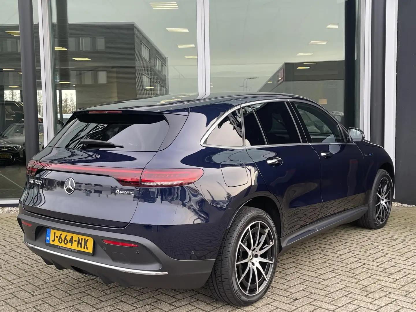 Mercedes-Benz EQC 400 4MATIC Business Solution AMG | Navigatie | Sfeer L Blauw - 2