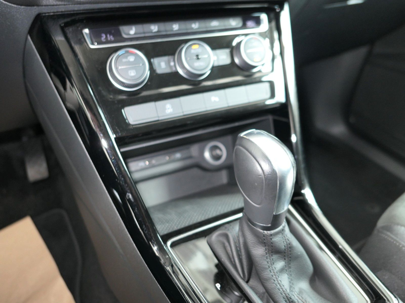 Volkswagen Touran Highline BMT/Start-Stopp — photo 29