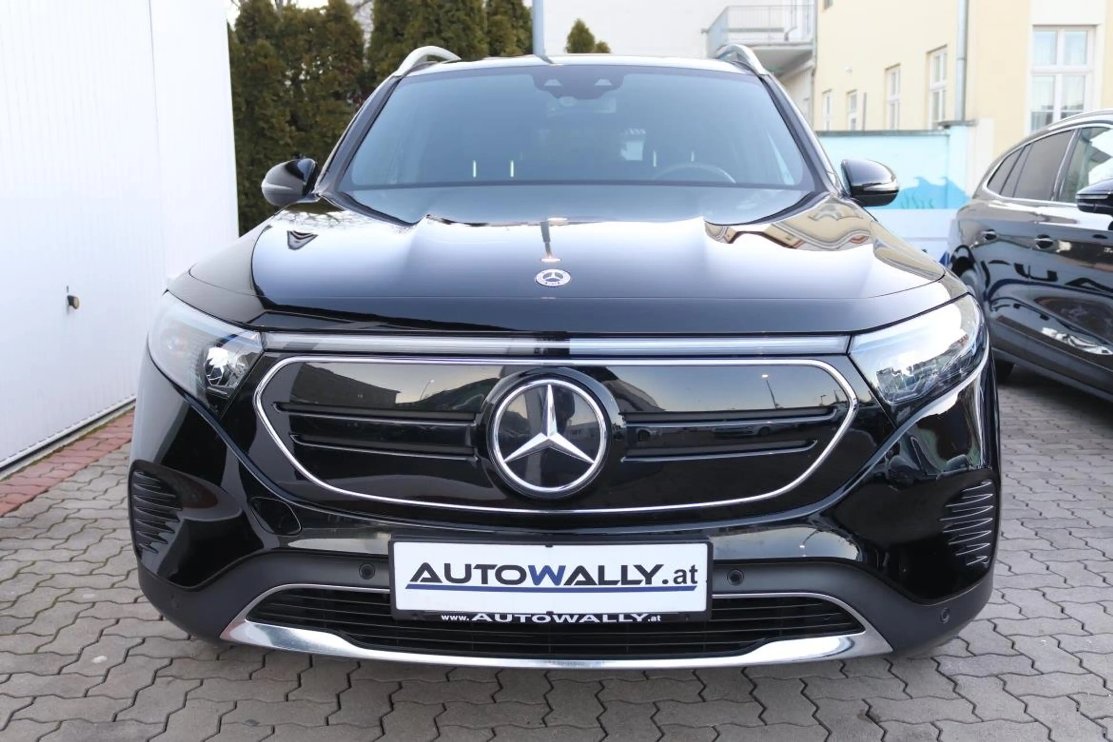 Mercedes-Benz EQB 300 EQB 300 4MATIC 66,5kWh Aut. — photo 4