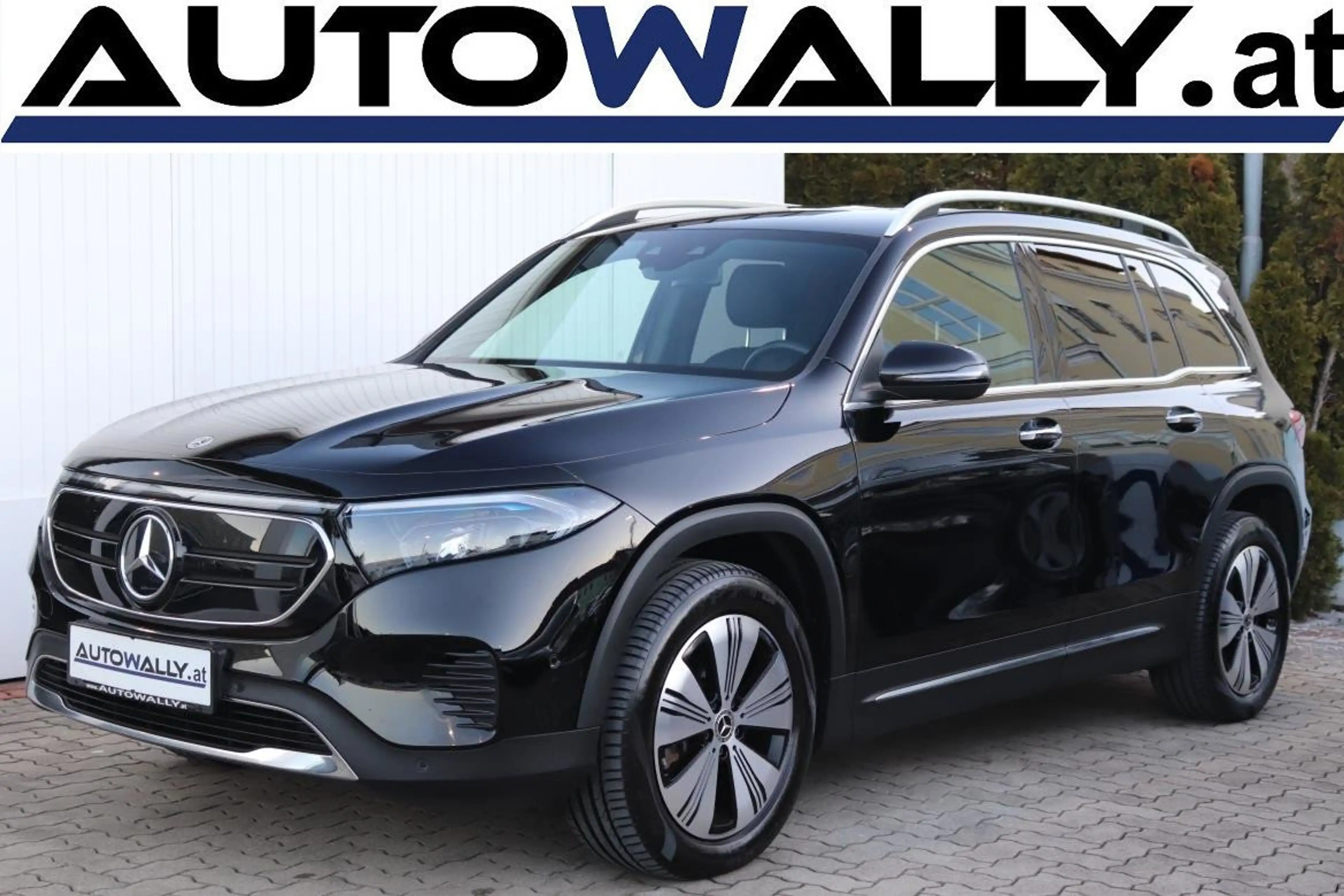 Mercedes-Benz EQB 300 EQB 300 4MATIC 66,5kWh Aut.