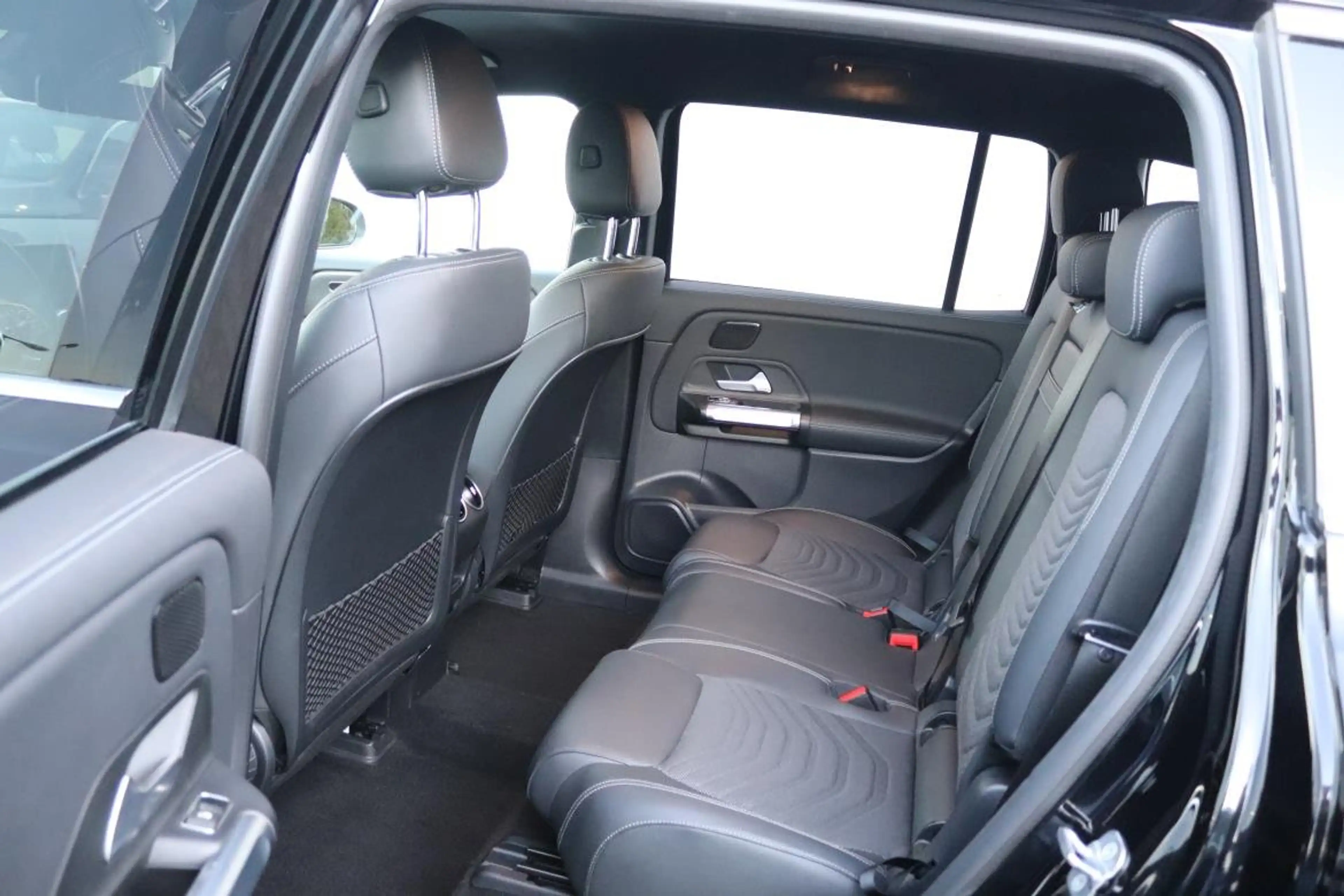 Mercedes-Benz EQB 300 EQB 300 4MATIC 66,5kWh Aut. — photo 7