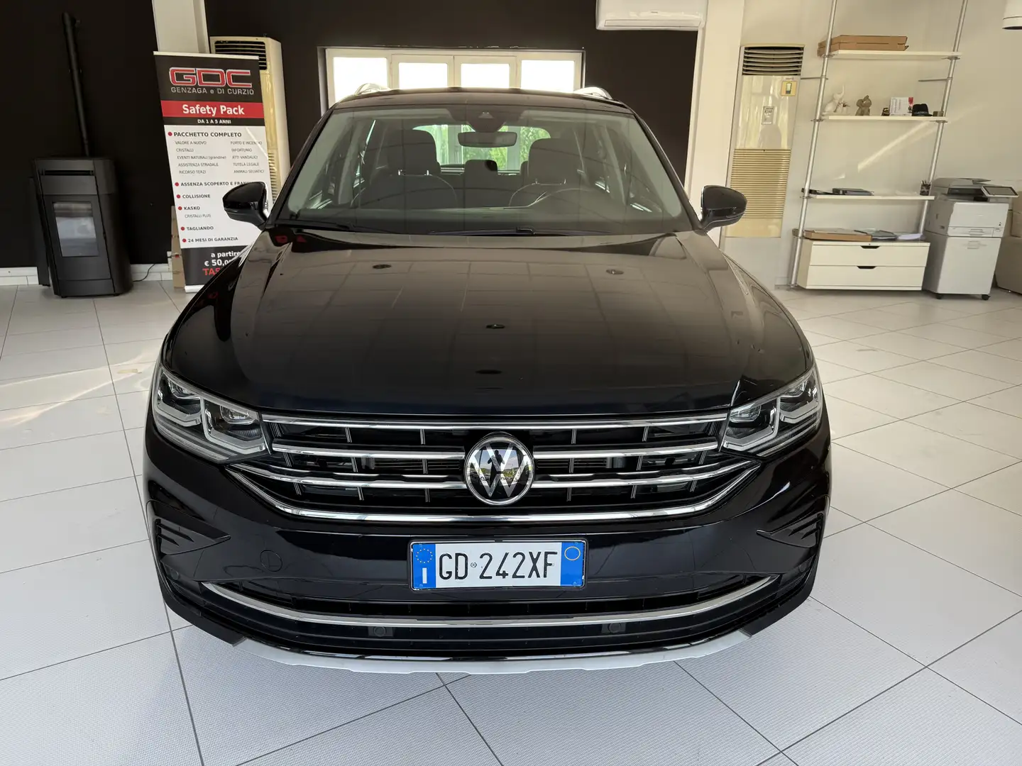 Volkswagen Tiguan Tiguan 2.0 tdi Elegance 4motion 150cv dsg Noir - 1