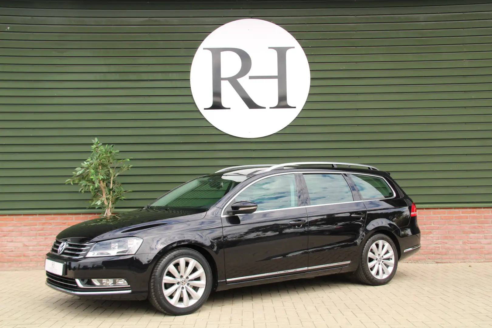 Volkswagen Passat Variant 2.0TSI Highline - 1e eigenaar - Youngtimer! Noir - 1
