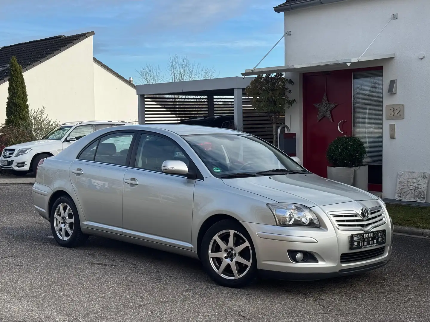 Toyota Avensis 2.0 VVT-i Automatik, TÜV & Service NEU! 1.Hand Gris - 1