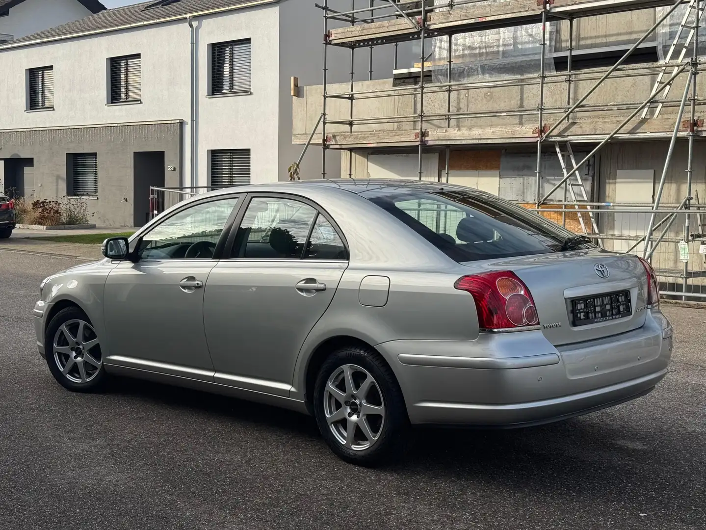 Toyota Avensis 2.0 VVT-i Automatik, TÜV & Service NEU! 1.Hand Gris - 2