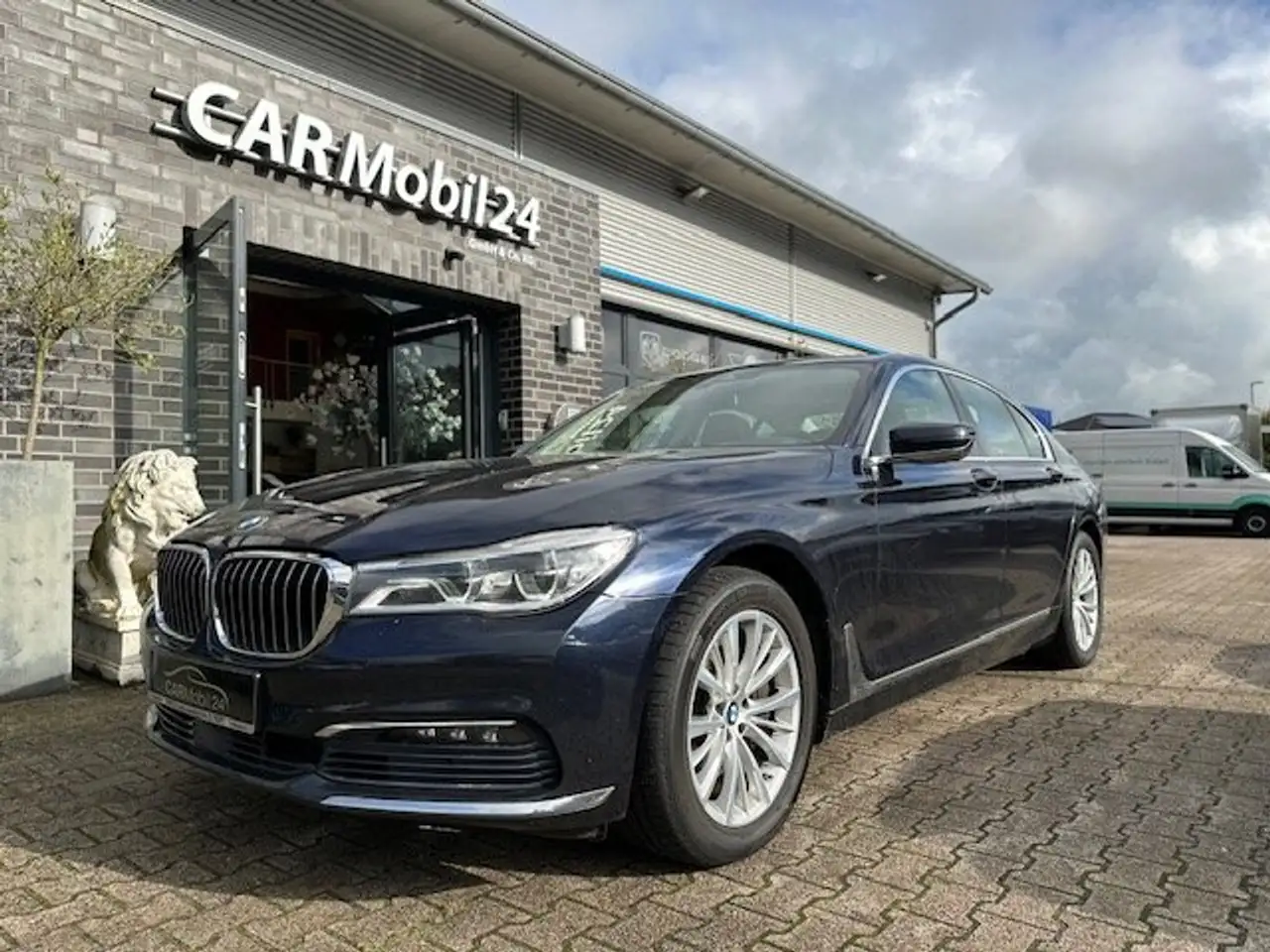 BMW 730