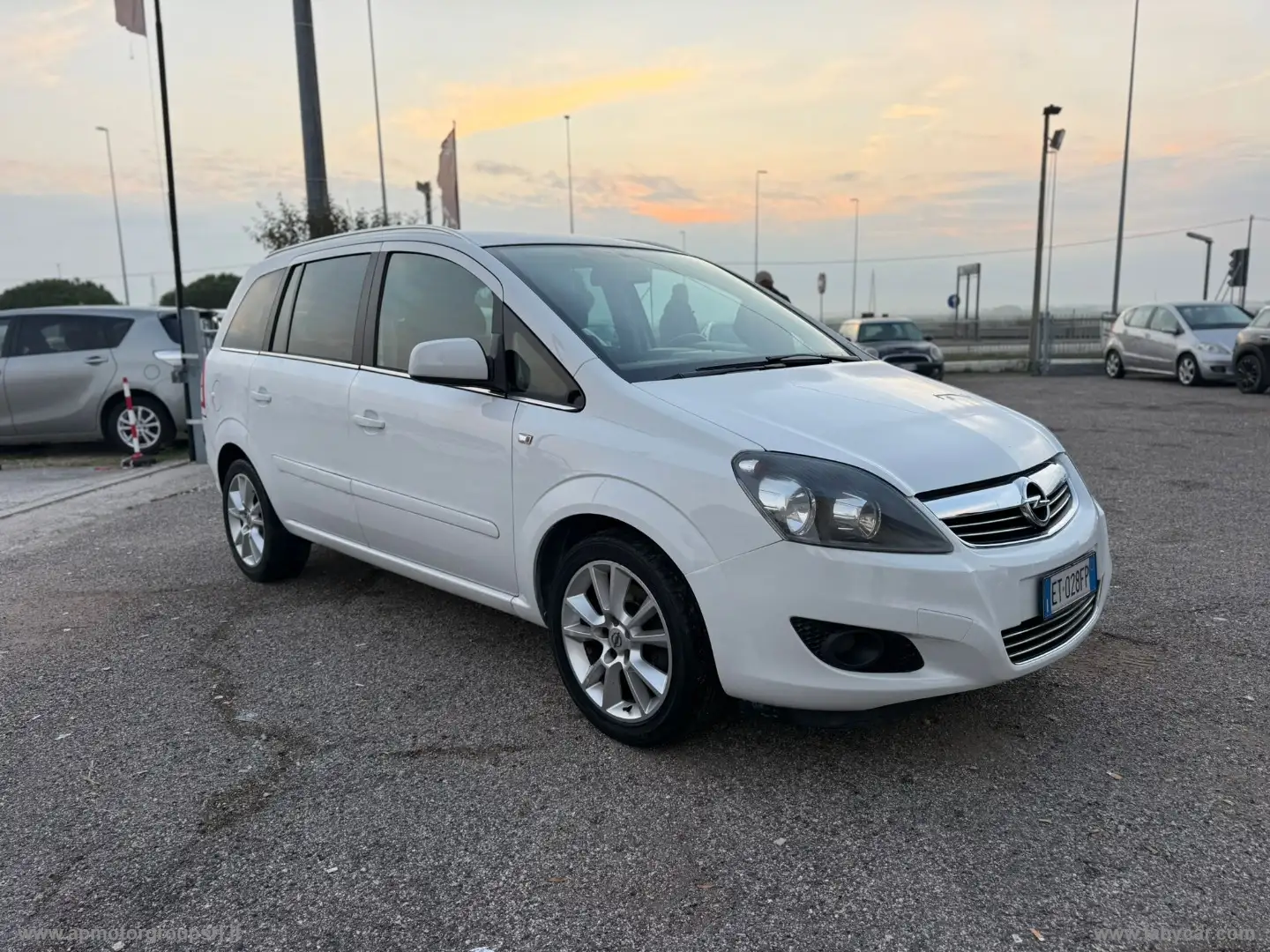 Opel Zafira Tourer 1.6 16VT EcoM 150 CV TURBO ONE - 1