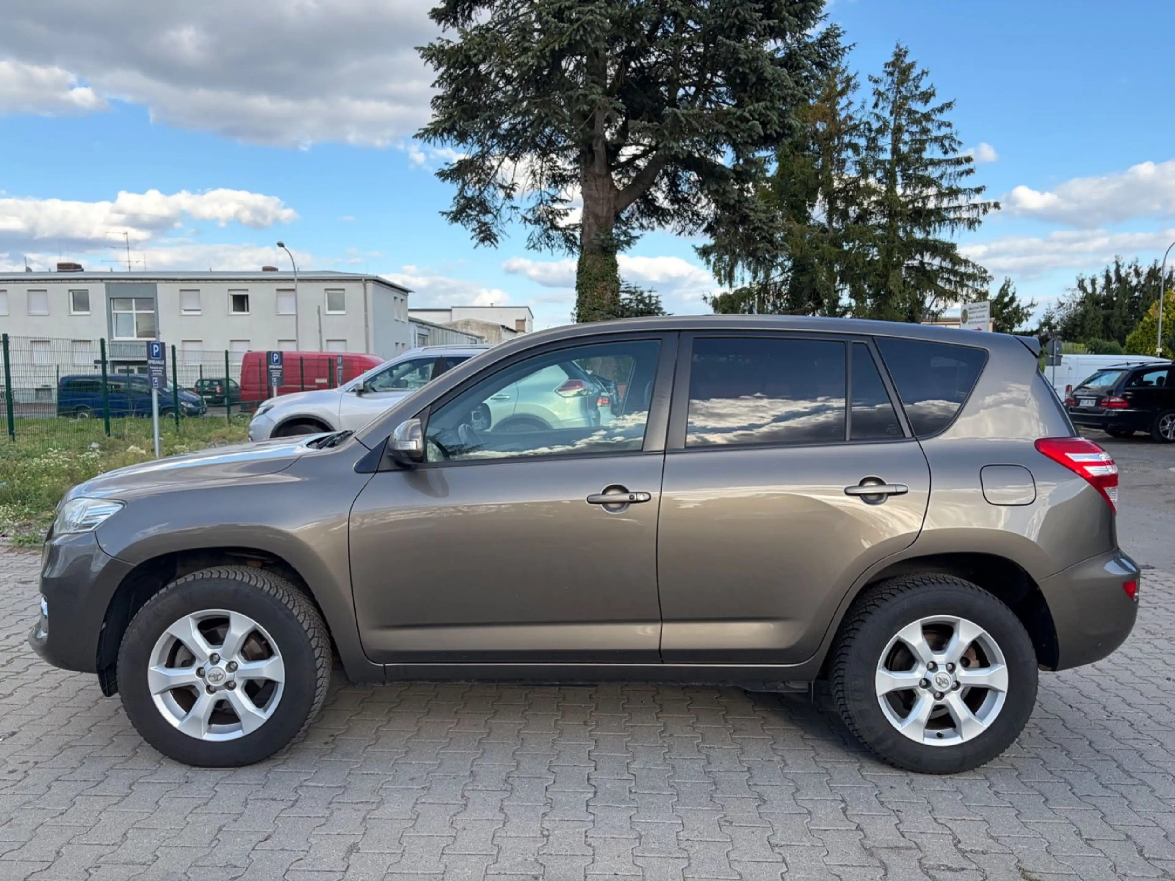Toyota RAV 4 2,0-l-Valvematic 4x4 Multidrive S LEDER/NA — photo 12