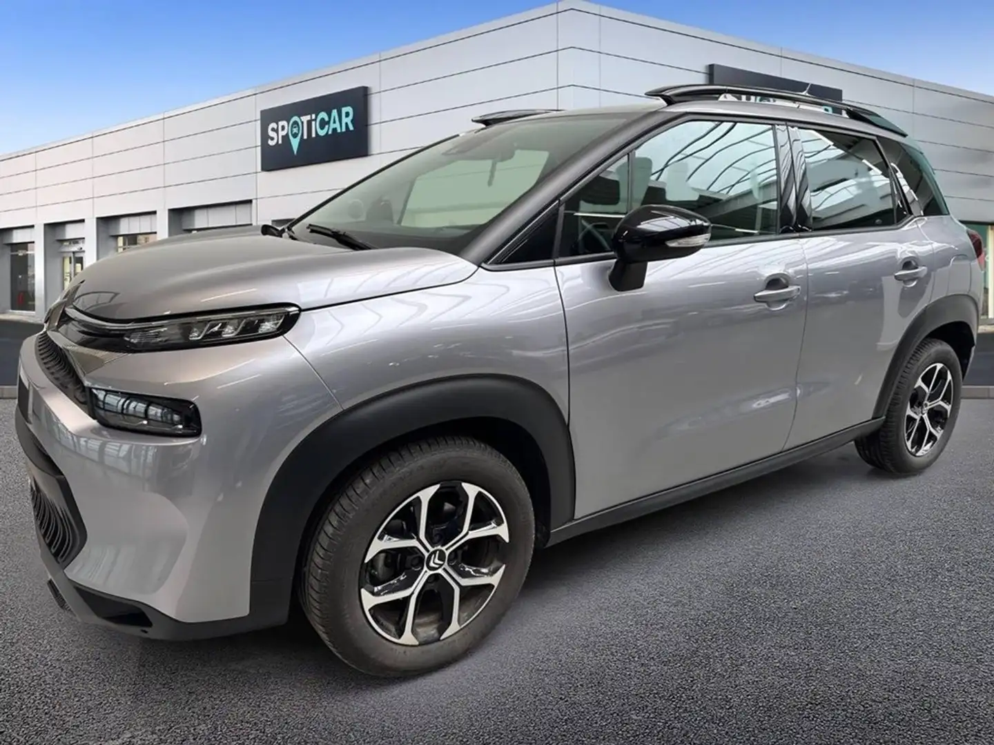 Citroen C3 Aircross 1.2 PureTech 130 S&S EAT6 Shine Grijs - 1