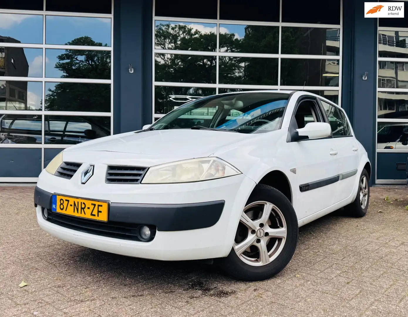 Renault Megane 1.6-16V Expression Basis APK | KOOPJE | INRUILER | Weiß - 1
