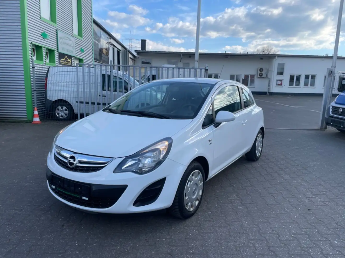 Opel Corsa D Energy*Klima+Teilleder+Tempomat+PDC+SHZ* Weiß - 1