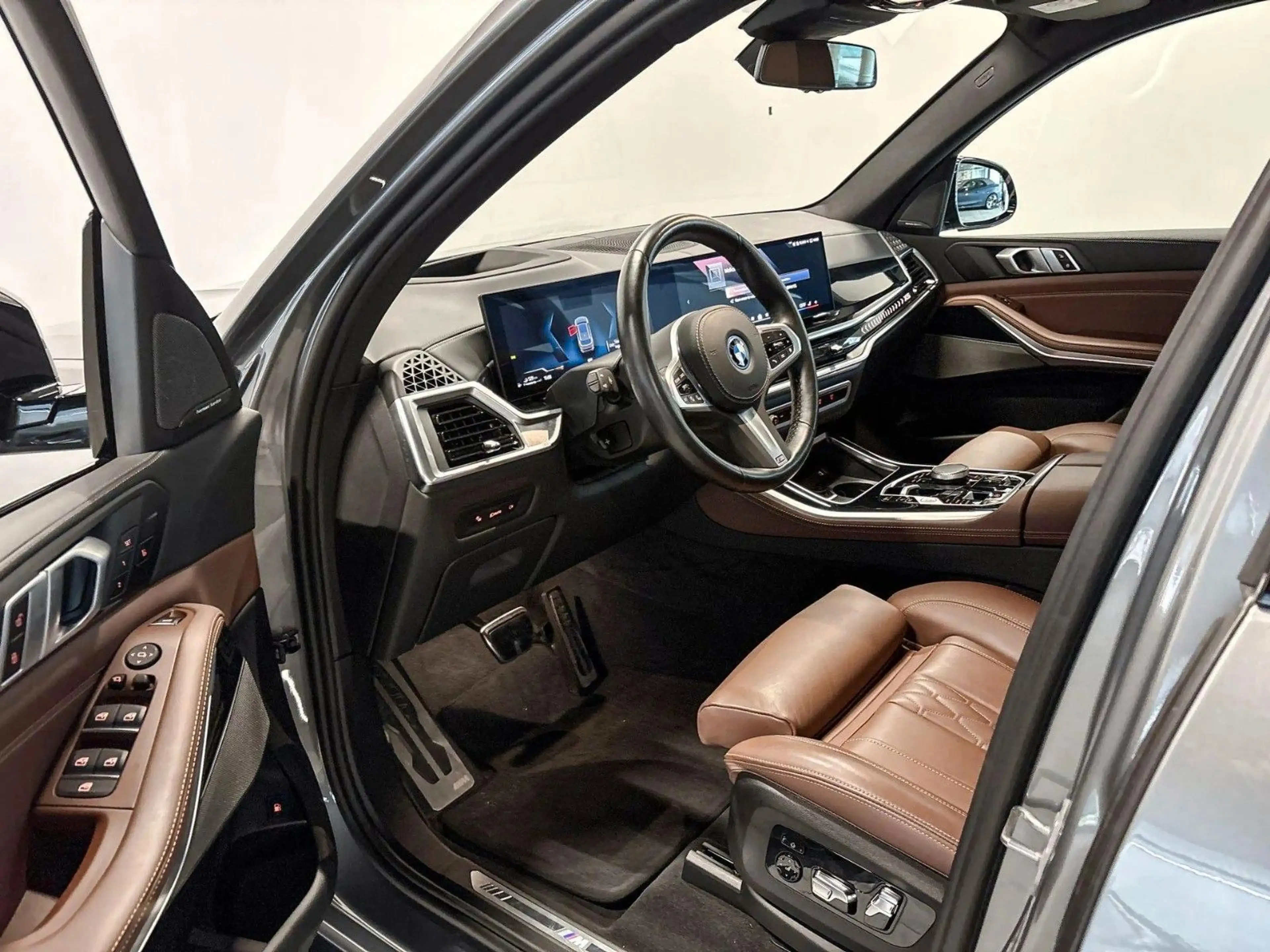 BMW X5 50e xDrive M Sport*AHK*Pano*Merino*22" — photo 9