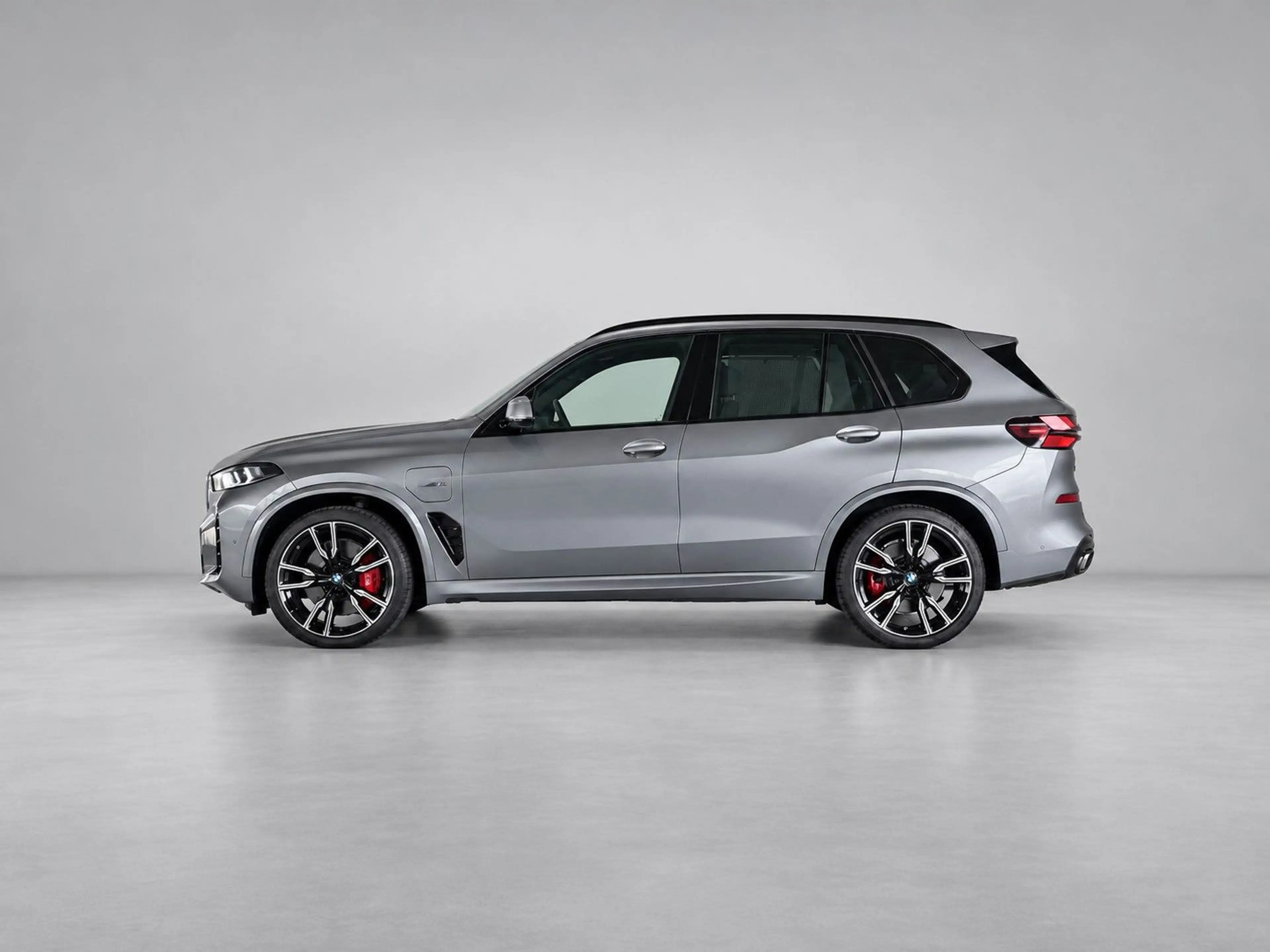 BMW X5 50e xDrive M Sport*AHK*Pano*Merino*22" — photo 3