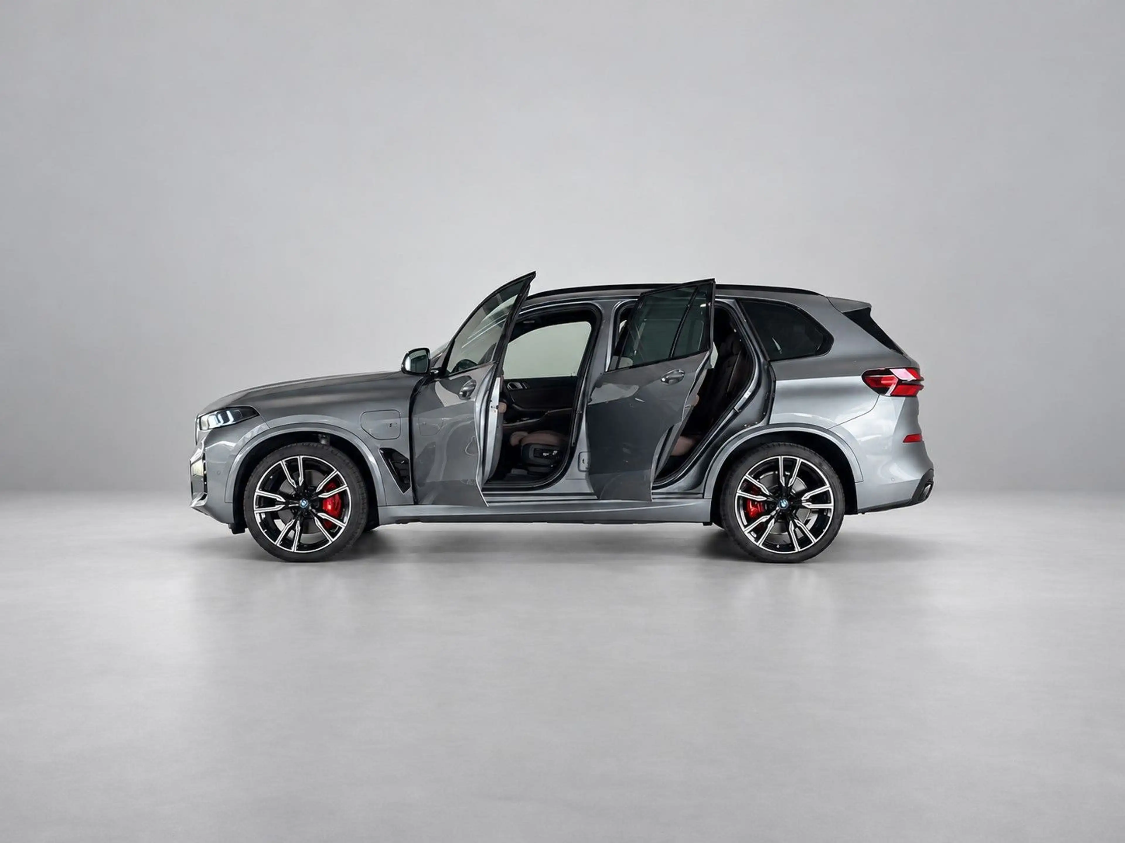 BMW X5 50e xDrive M Sport*AHK*Pano*Merino*22" — photo 4