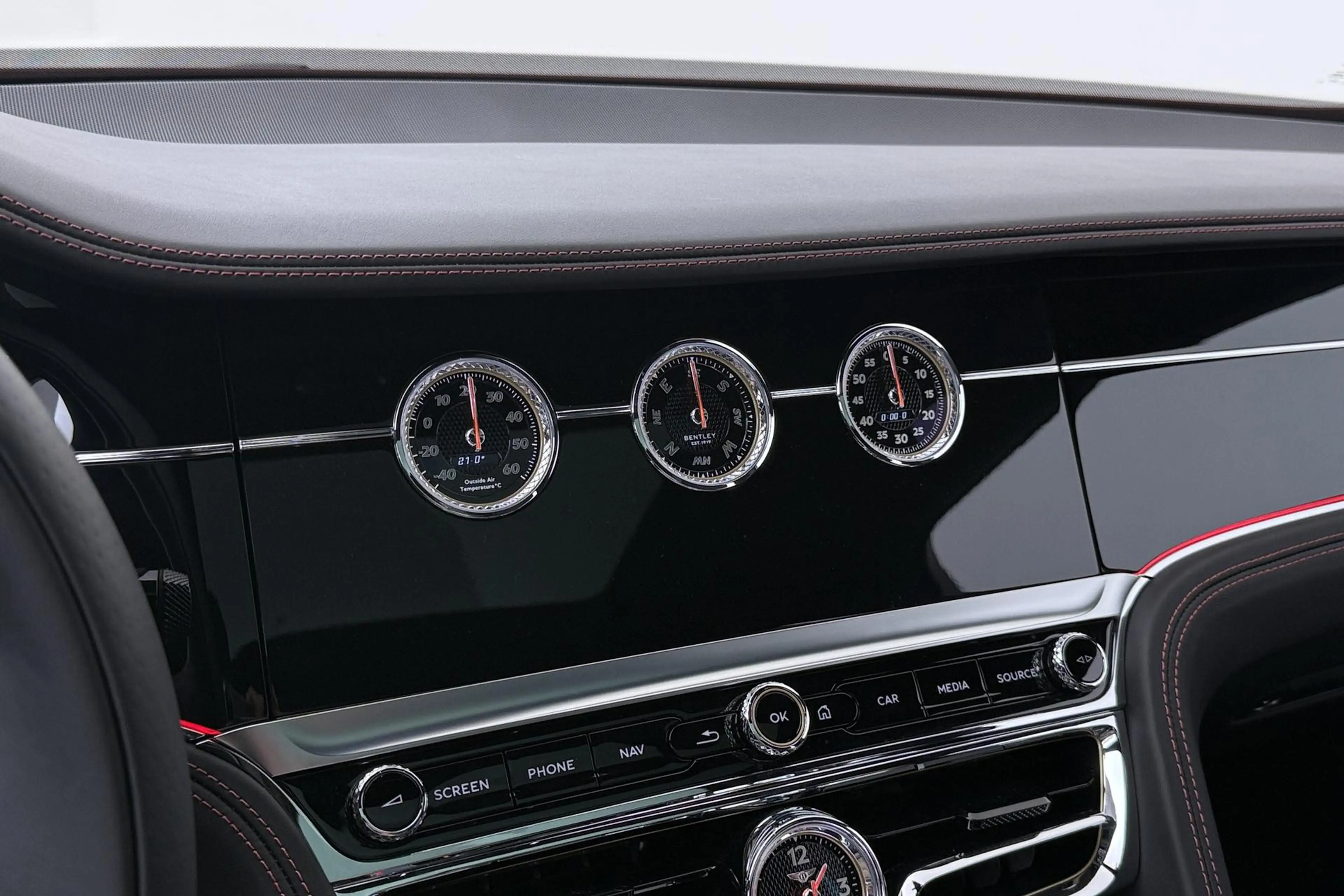 Bentley Flying Spur 2.9 V6 Hybrid Azure | Rotating Display | Black Pac — photo 14