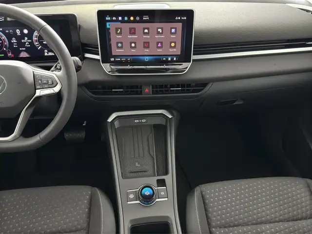 Volkswagen T-Roc view 10