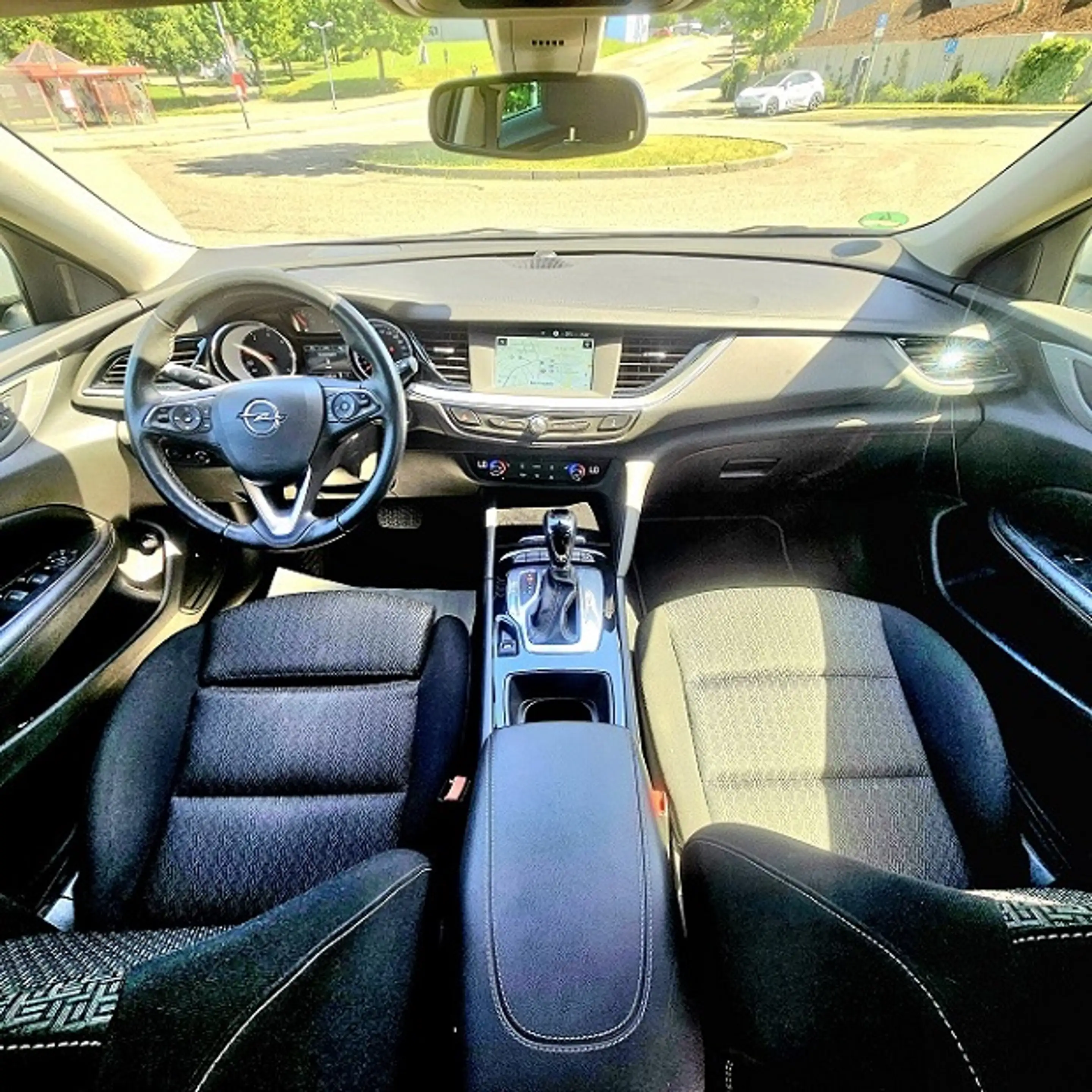 Opel Insignia Business Edition *Automatik*Navi*Allwetter* — photo 12