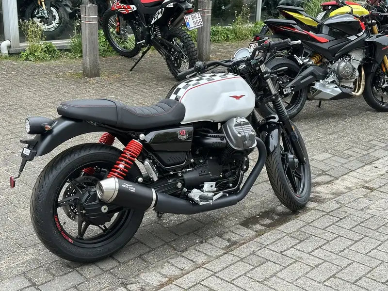 Moto Guzzi V 7 - foto 3