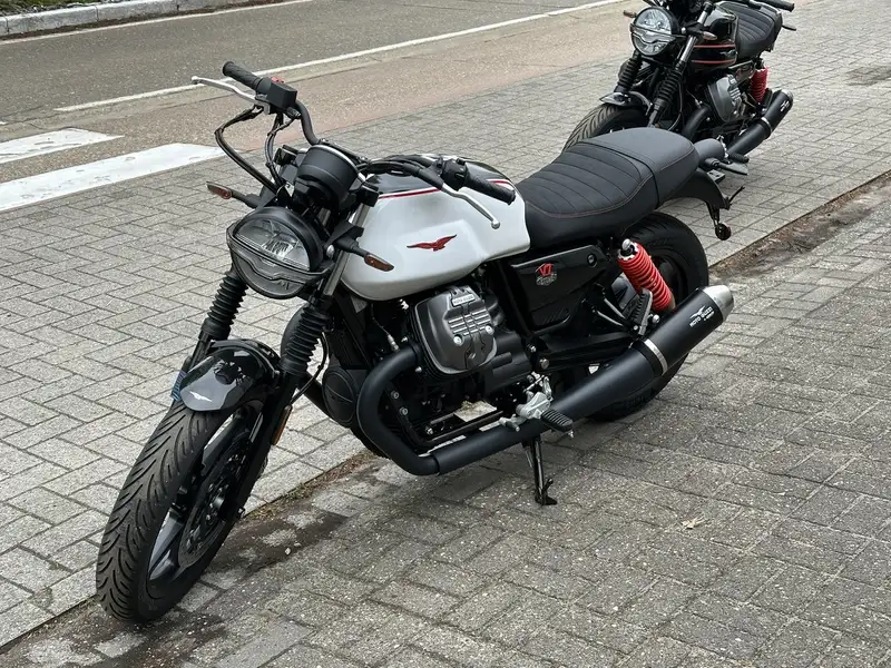 Moto Guzzi V 7 - foto 4