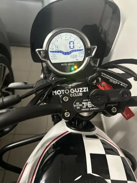 Moto Guzzi V 7 - foto 8