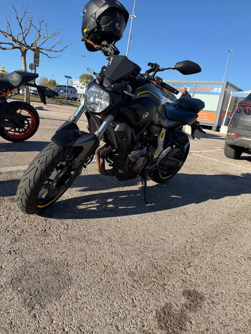 Yamaha MT-07 Negro - 1
