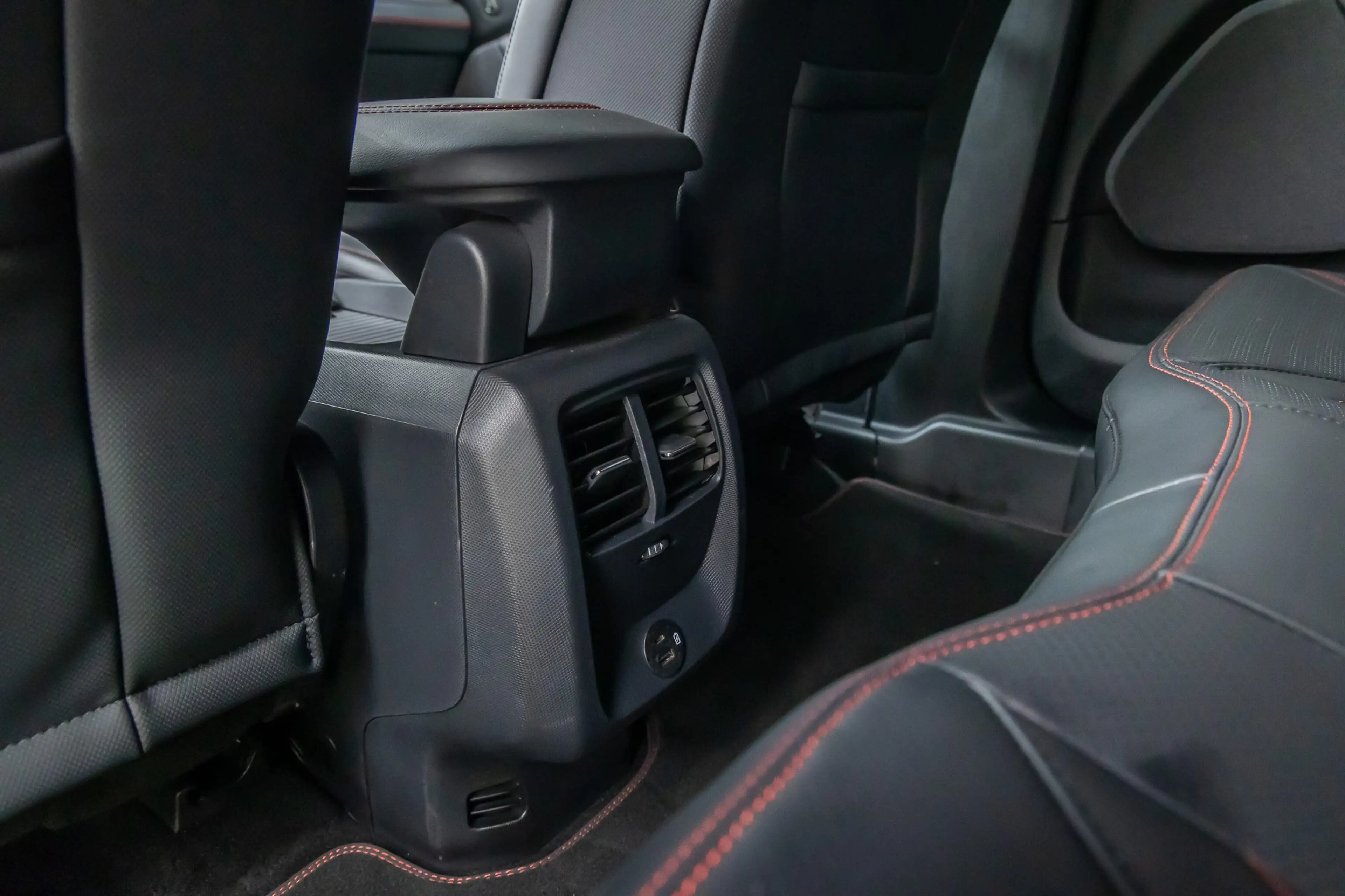 Ford Mustang Mach-E Extended First Edition AWD 98 kWh | Leder | Adapti — photo 9