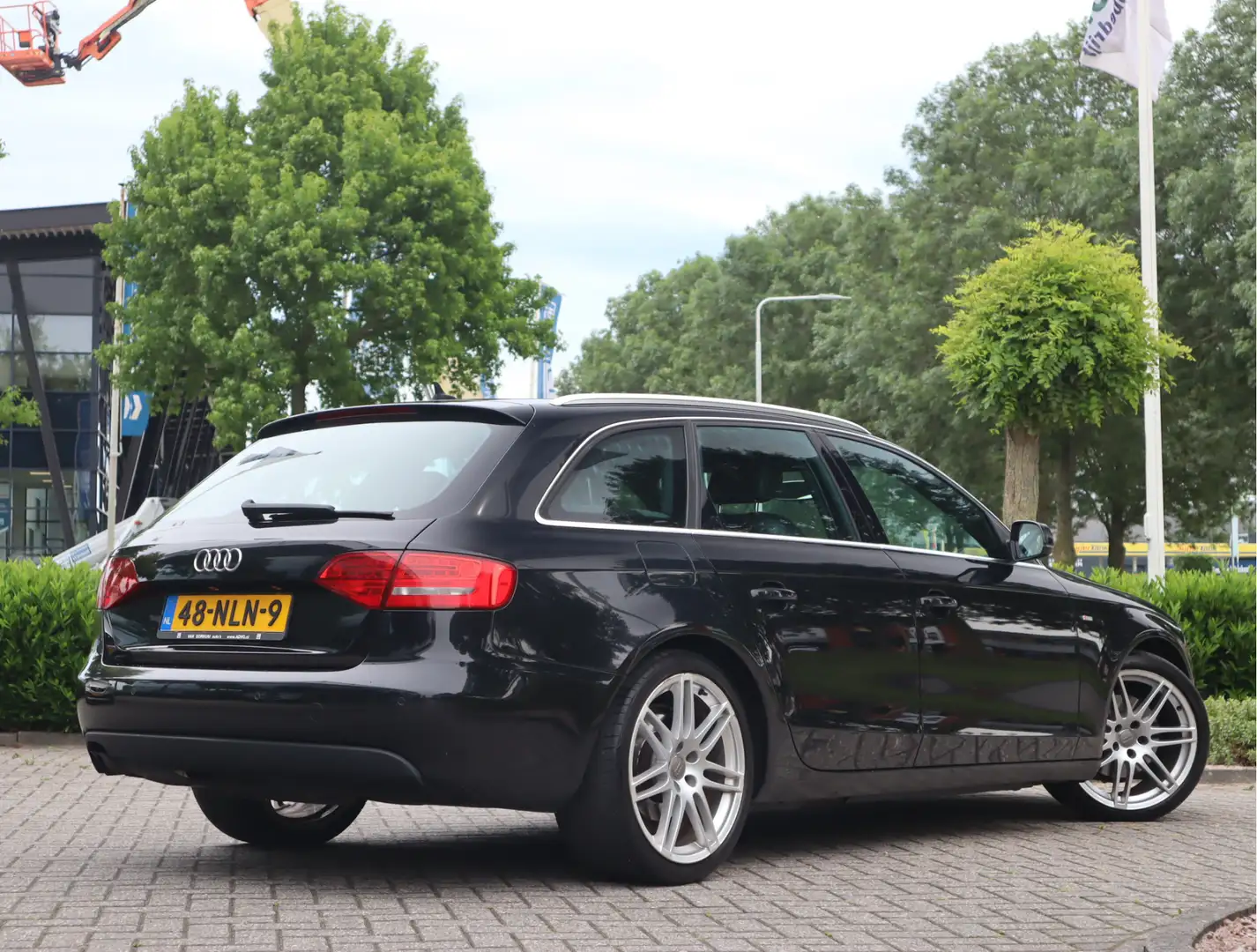 Audi A4 Avant 1.8 TFSI Pro Line S Automaat Negro - 2
